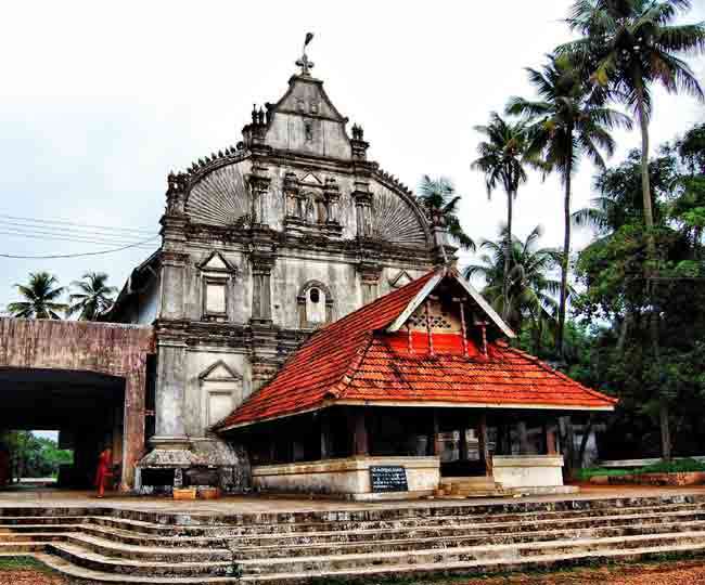 कदमट्टम चर्च एर्नाकुलम में जाने के लिए जगह