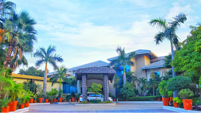 Dee Marks Hotels And Resorts - Resort near Delhi