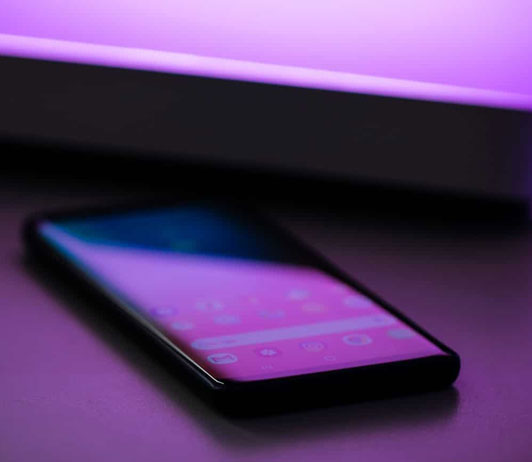 The-Best-of-Compact-Mobile-Phones-that-fit-your-Pocket