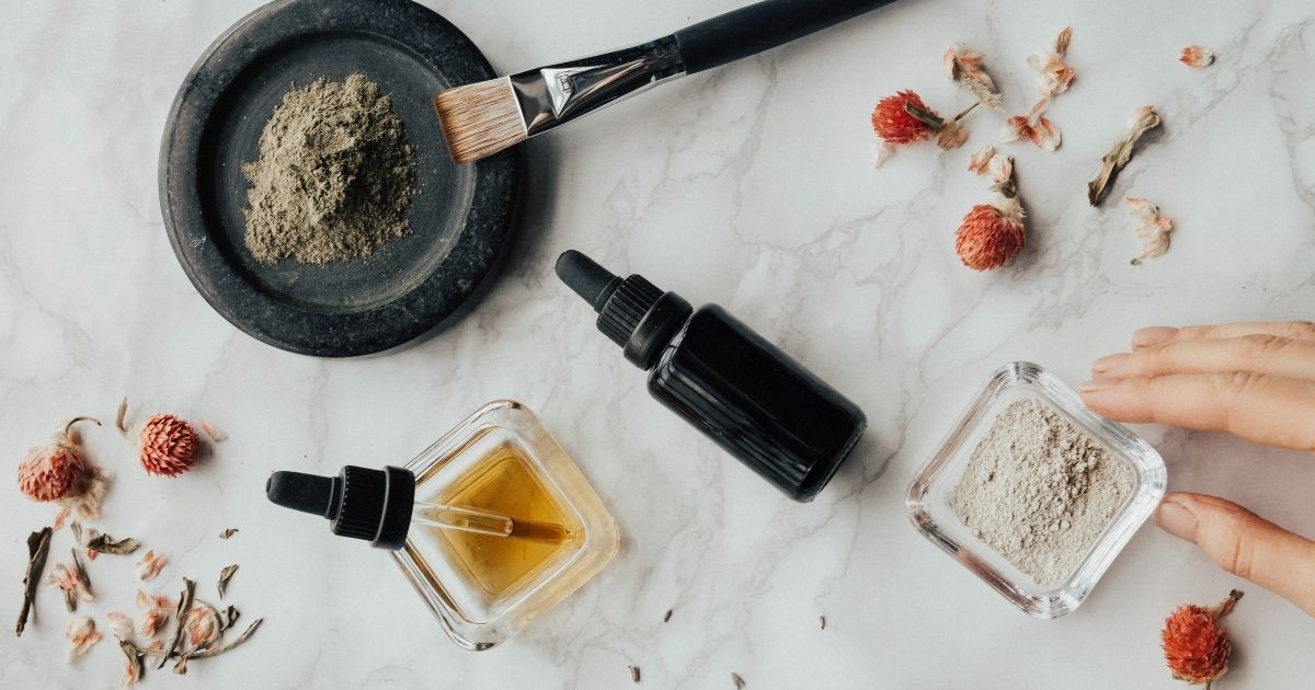 12 Best Massage Oils in India for Total Relaxation