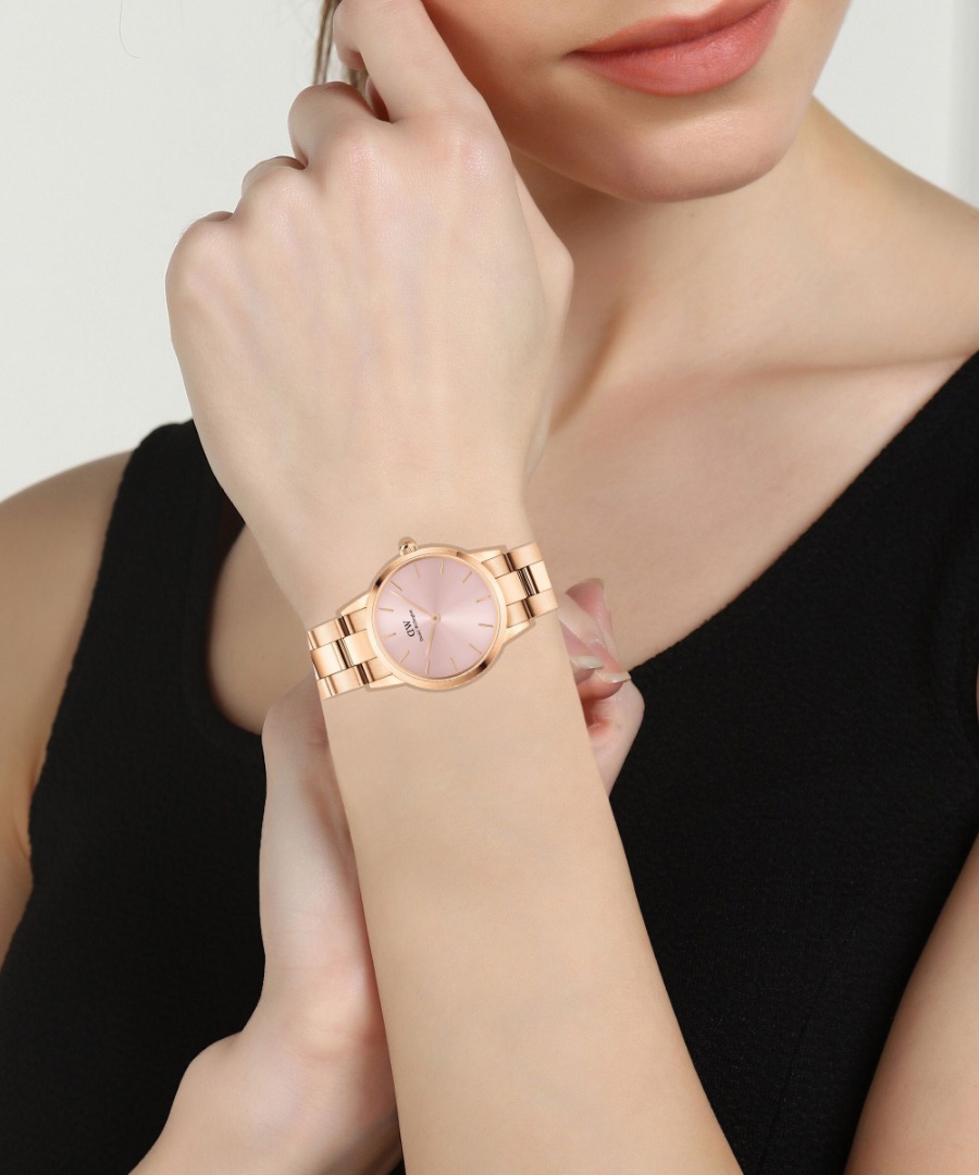 DANIEL WELLINGTON Iconic Iconic Link Pink color Round - 28 mm diameter Analog Watch  - For Women