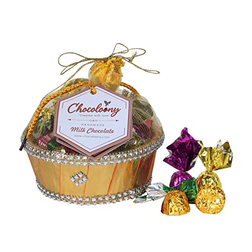 Chocoloony Chocolate Basket Gift Hamper with 20 Asso Chocoloony Chocolate Basket Gift Hamper with 20 Asso