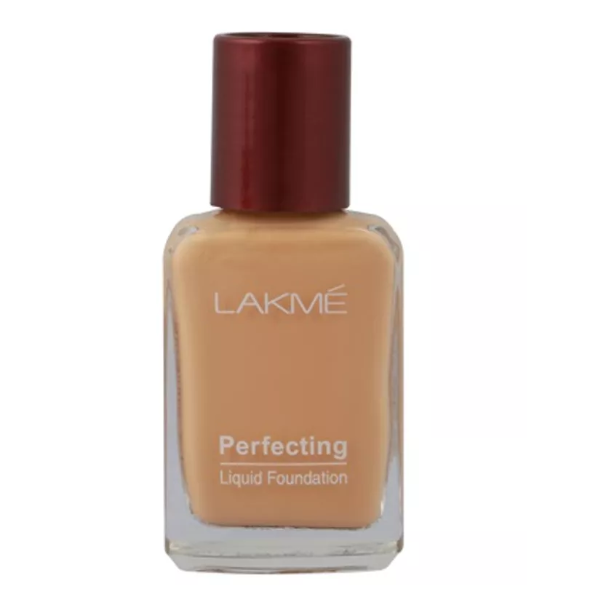 Lakme Liquid Foundation Review Shades, Price & How to Apply