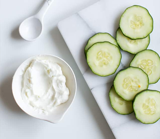 Cucumber yoghurt mask