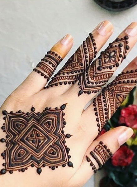 Geometric Arabic Mehndi