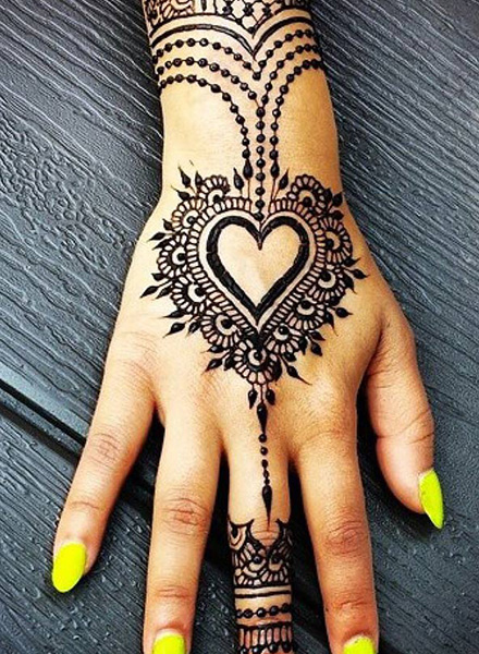 Simple Design Mehndi S Name Tattoo