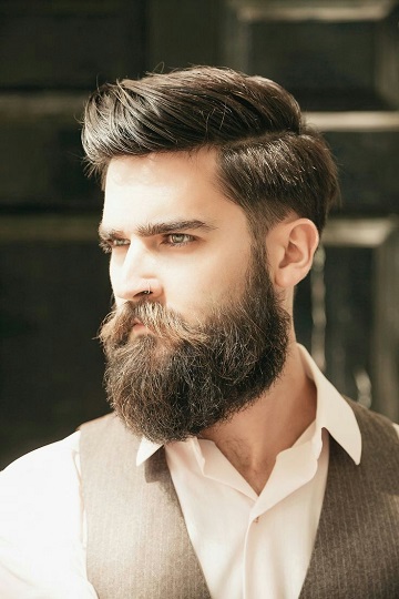 Natural Pomp beard style