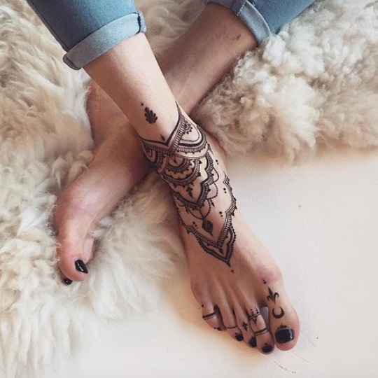 Anklet mehndi