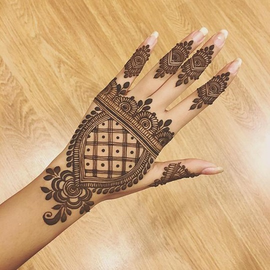 Crown mehendi